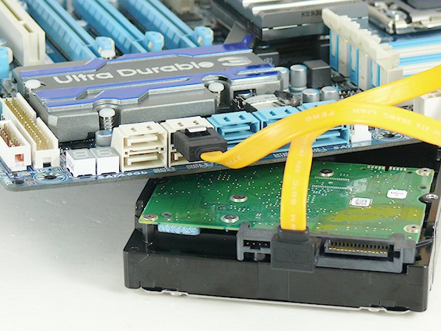 GA-X58A-UD7配Seagate Barracuda XT