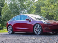  特斯拉Model 3更新：近距离观察更新的电动轿车 