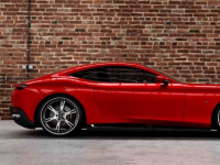  法拉利Roma的双涡轮V8发动机给人以更大的吸引力 
