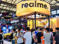  realme带来的闪充黑科技吸睛无数65W智慧闪充闪充3分钟开黑1小时 