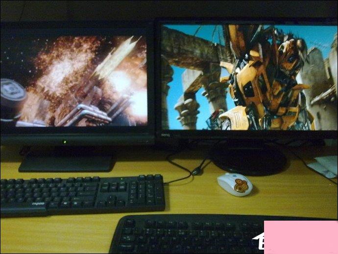 电脑一拖二教程：一台主机两个显示器看电影玩游戏两不相误