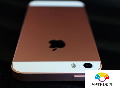 iPhoneSE开箱 iPhoneSE与iPhone6s plus真机对比