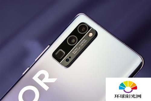 荣耀30pro和30pro+手机壳通用吗？手机壳是一样的吗？