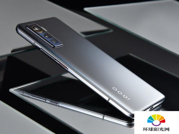 iqoo5和黑鲨游戏手机3S哪个好-哪个更值得入手-参数对比